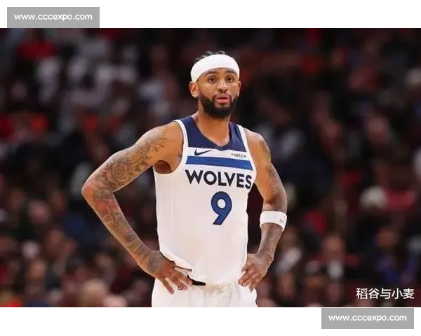 老鹰 4 年 6200 万签换沃克 + 1 年 1100 万签肯纳德！萨总打造 12 人攻防一体新阵